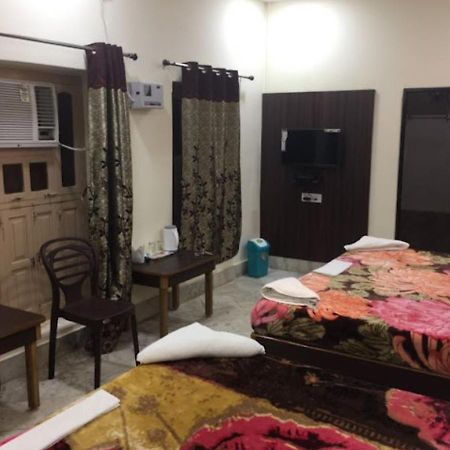 Liberty Guest House Varanasi Esterno foto