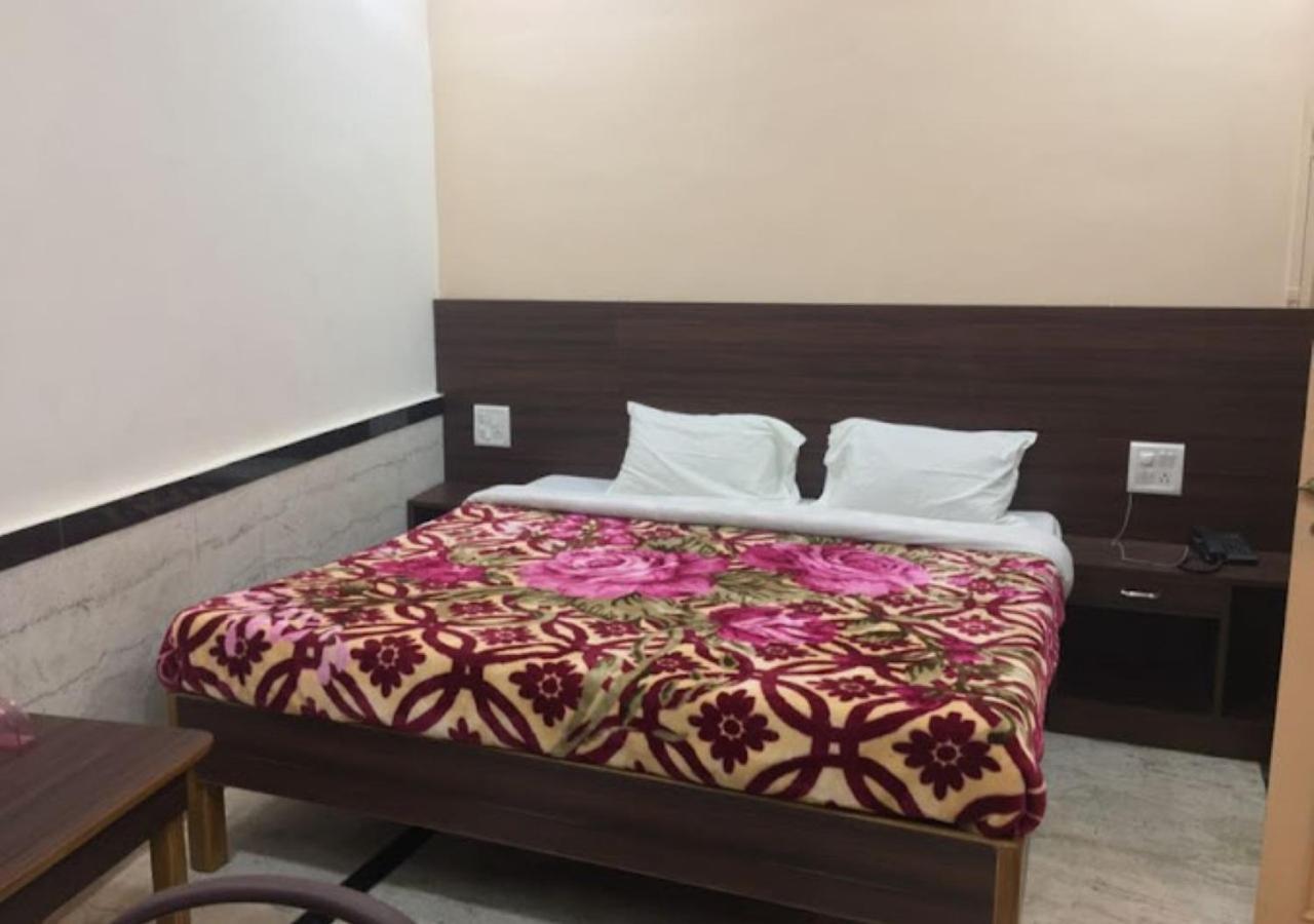 Liberty Guest House Varanasi Esterno foto