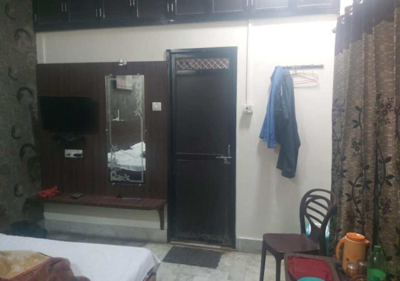 Liberty Guest House Varanasi Esterno foto