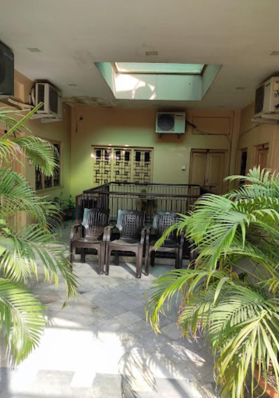 Liberty Guest House Varanasi Esterno foto