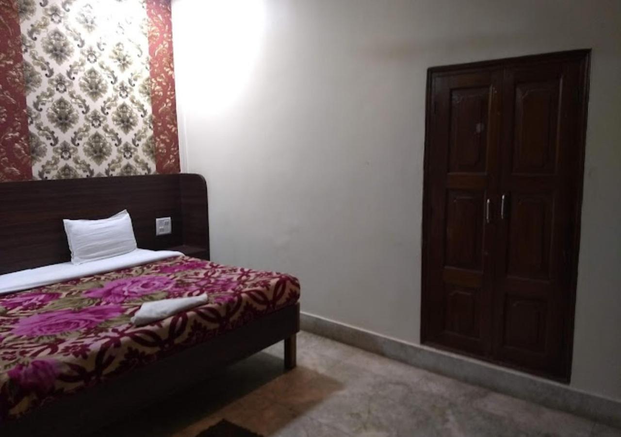 Liberty Guest House Varanasi Esterno foto