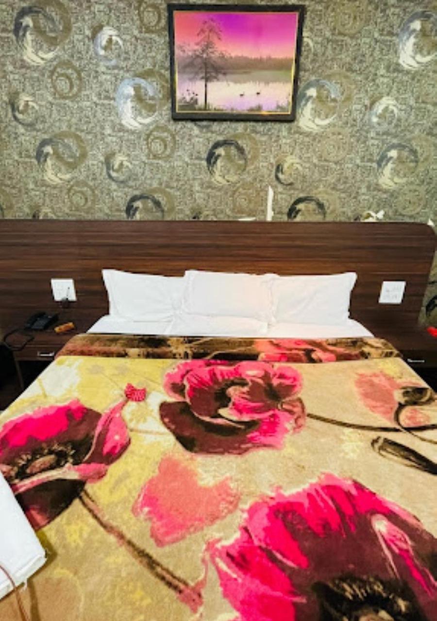 Liberty Guest House Varanasi Esterno foto