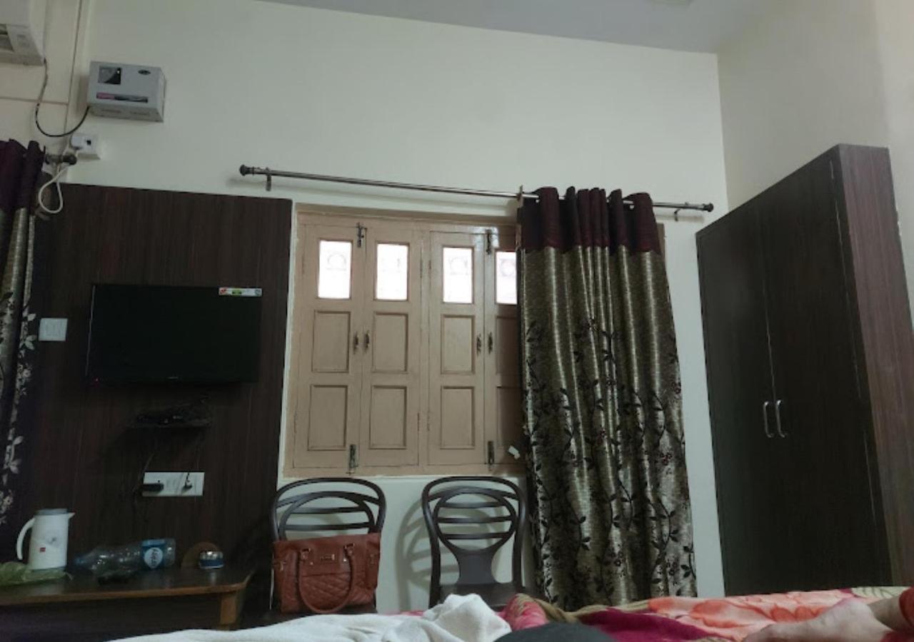 Liberty Guest House Varanasi Esterno foto