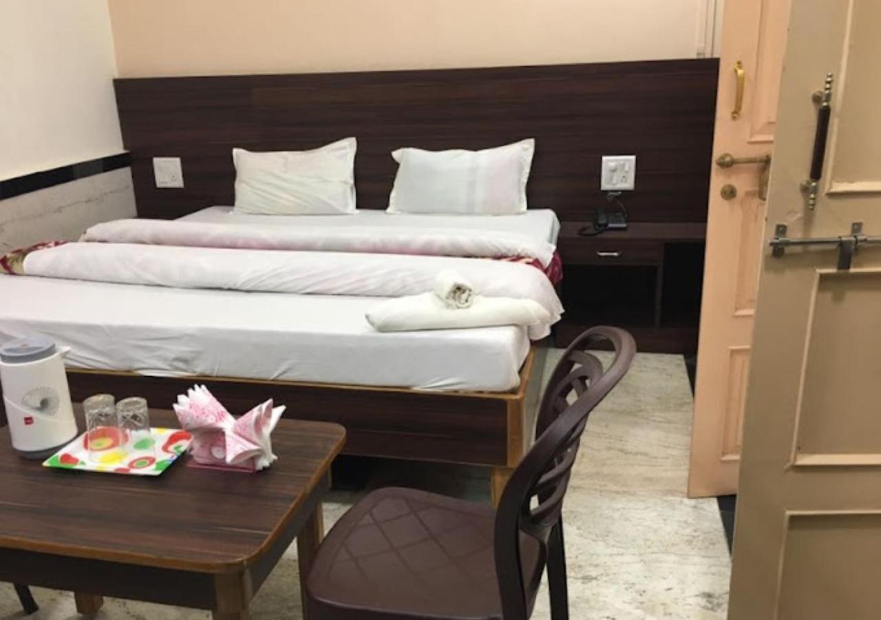 Liberty Guest House Varanasi Esterno foto
