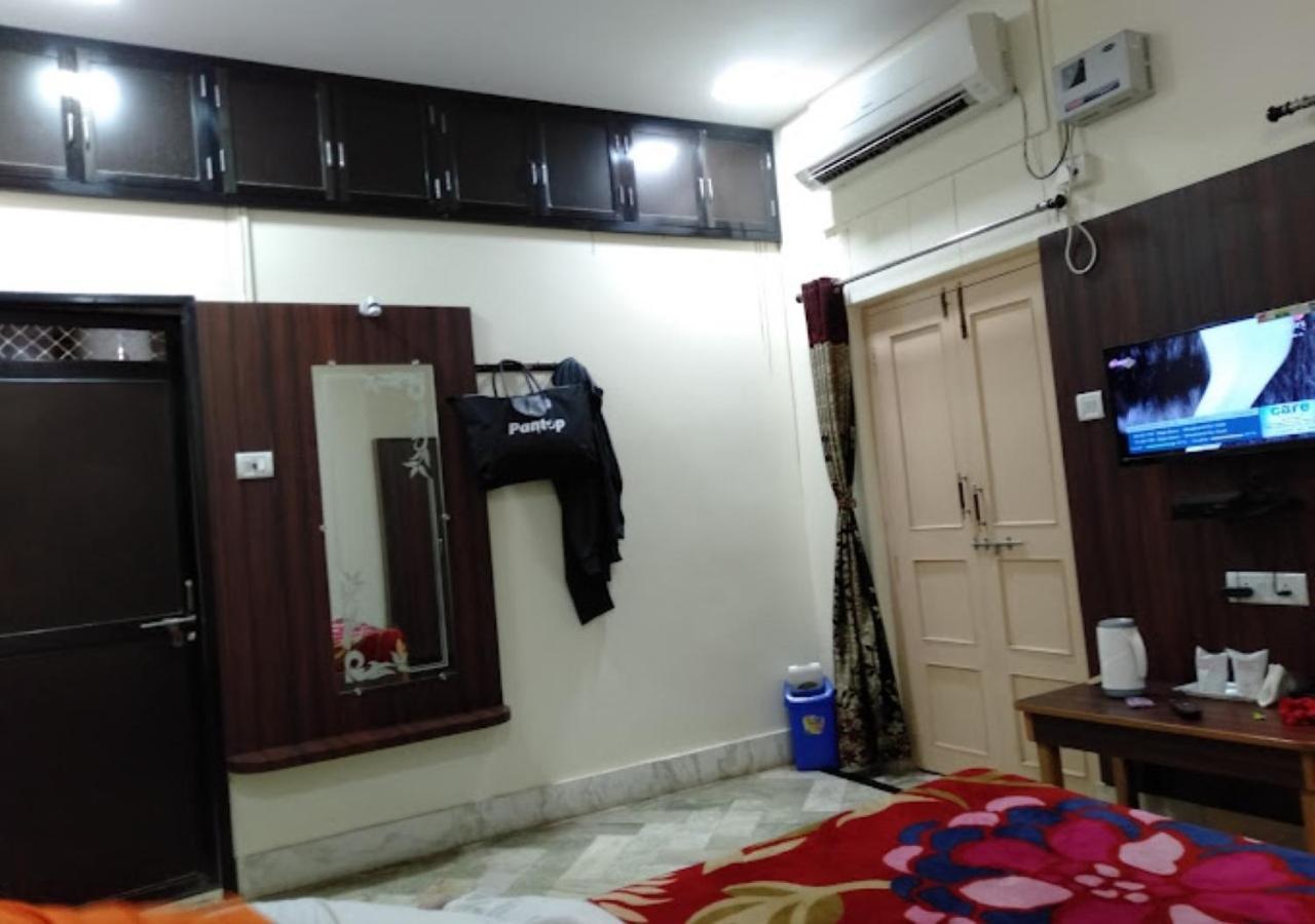 Liberty Guest House Varanasi Esterno foto
