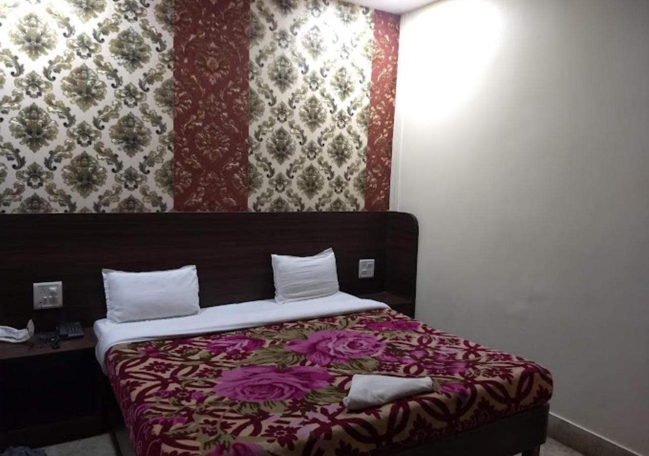 Liberty Guest House Varanasi Esterno foto